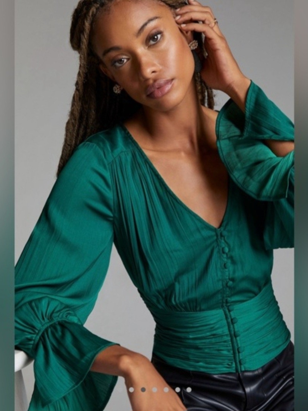 Anthropologie omen's Green V-Neck Long Sleeve Blouse